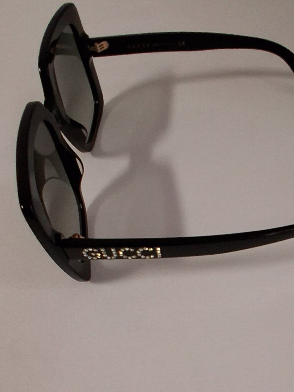 Gucci Women’s Sunglasses GG0418S-001-54 – New in Box - Picture 7 of 8